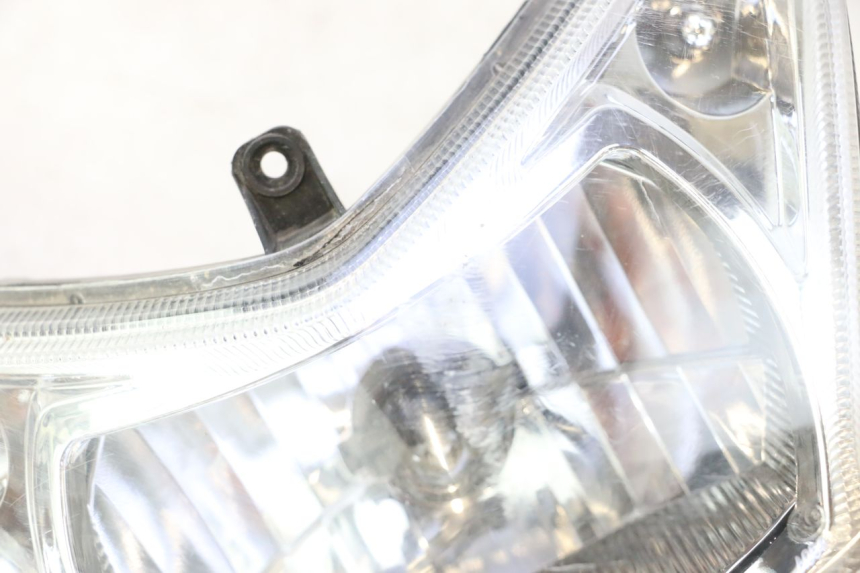 photo de PRZEDNIA LAMPA PEUGEOT KISBEE 4T 50 (2023 - 2026) - Widok główny