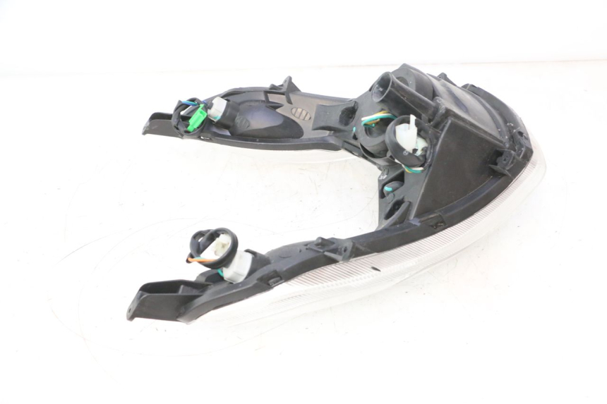 photo de PRZEDNIA LAMPA PEUGEOT KISBEE 4T 50 (2023 - 2026) - Inny kąt widzenia