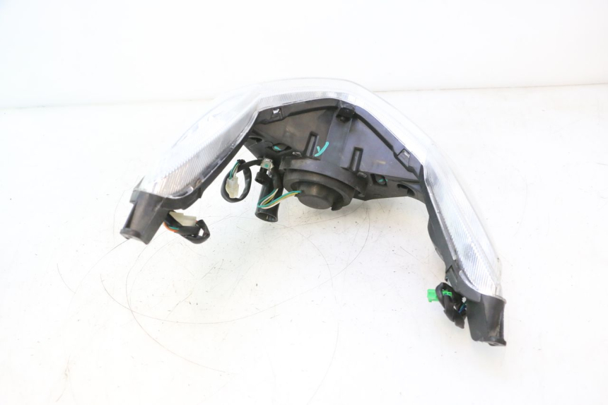 photo de PRZEDNIA LAMPA PEUGEOT KISBEE 4T 50 (2023 - 2026) - Oznaczenia i referencje