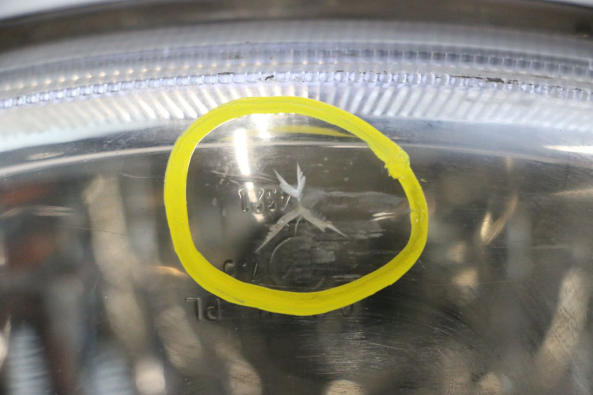 photo de REFLEKTOR PRZEDNI PEUGEOT KISBEE 4T 50 (2018 - 2022) - Zoom jakości