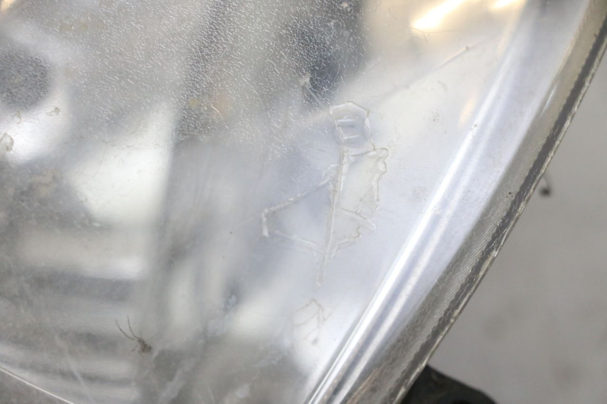 photo de REFLEKTOR PRZEDNI KYMCO DINK 4T 50 (2007 - 2018) - Struktura - zbliżenie