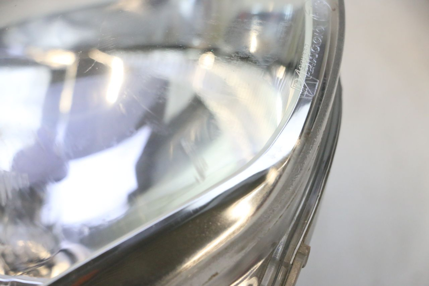 photo de REFLEKTOR PRZEDNI PIAGGIO LIBERTY IGET 4T 50 (2015 - 2020) - Zoom stanu zużycia
