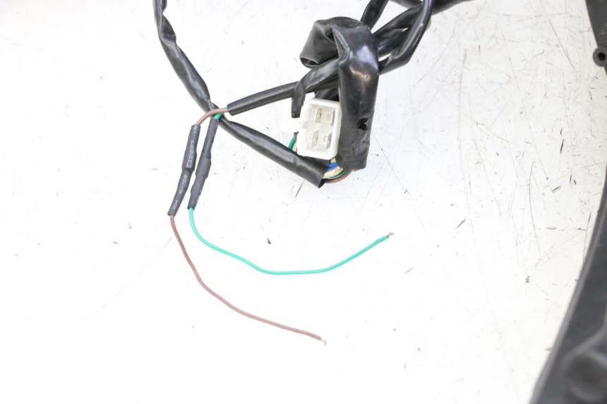 photo de REFLEKTOR PRZEDNI LONGJIA SHARPY 125 (2020 - 2024) - Inny kąt widzenia