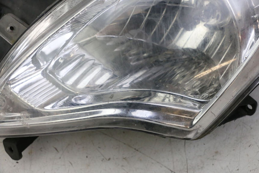 photo de REFLEKTOR PRZEDNI LONGJIA SHARPY 125 (2020 - 2024) - Oznaczenia i referencje