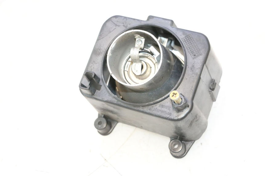 photo de PRZEDNIA LAMPA PEUGEOT LUDIX ONE 14P 50 (2004 - 2013) - Inny kąt widzenia