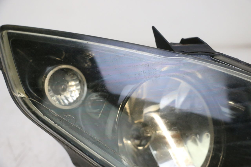 photo de REFLEKTOR PRZEDNI PIAGGIO MP3 RL 250 (2006 - 2010) - Oznaczenia i referencje