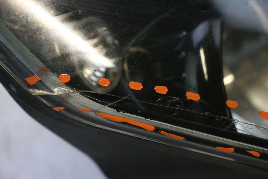 photo de REFLEKTOR PRZEDNI PIAGGIO MP3 RL 250 (2006 - 2010) - Zbliżenie techniczne
