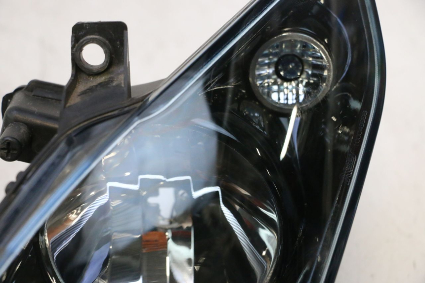 photo de REFLEKTOR PRZEDNI PIAGGIO MP3 125 (2006 - 2014) - Zdjęcie dodatkowe