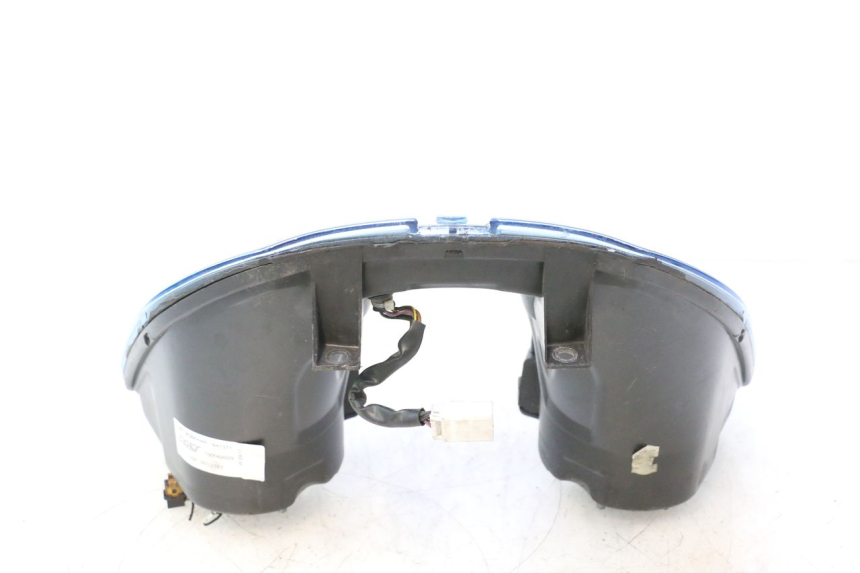 photo de REFLEKTOR PRZEDNI PIAGGIO MP3 125 (2006 - 2014) - Inny kąt widzenia