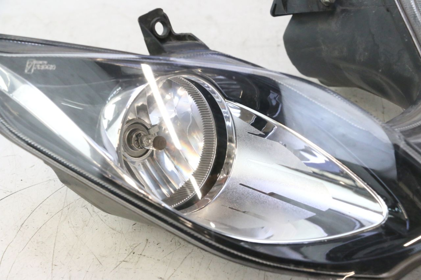 photo de REFLEKTOR PRZEDNI PIAGGIO MP3 500 (2016 - 2018) - Część sprawdzona