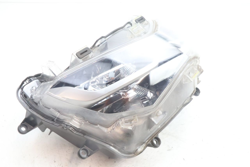 photo de PRZEDNIA LAMPA YAMAHA N-MAX NMAX 125 (2021 - 2024) - Zoom stanu zużycia