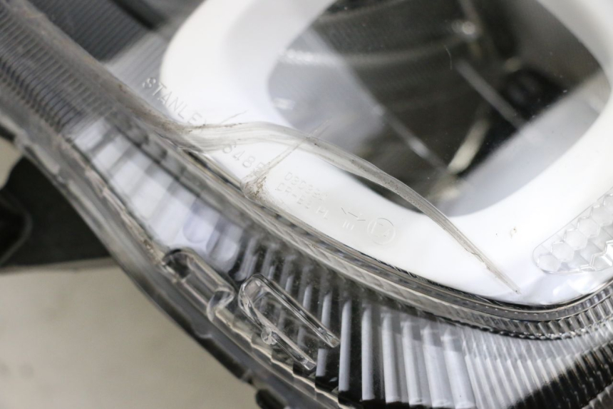 photo de REFLEKTOR PRZEDNI YAMAHA NEO'S CORE 1 (2022 - 2026) - Stan powierzchni