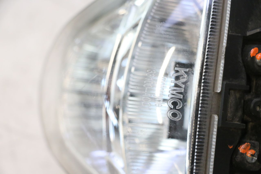 photo de REFLEKTOR PRZEDNI KYMCO LIKE 4T 50 (2019 - 2025) - Zoom stanu zużycia