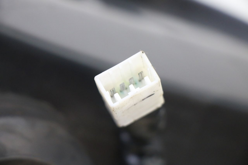 photo de REFLEKTOR PRZEDNI PIAGGIO NRG POWER PUREJET 50 (2018 - 2021) - Widok z bliska