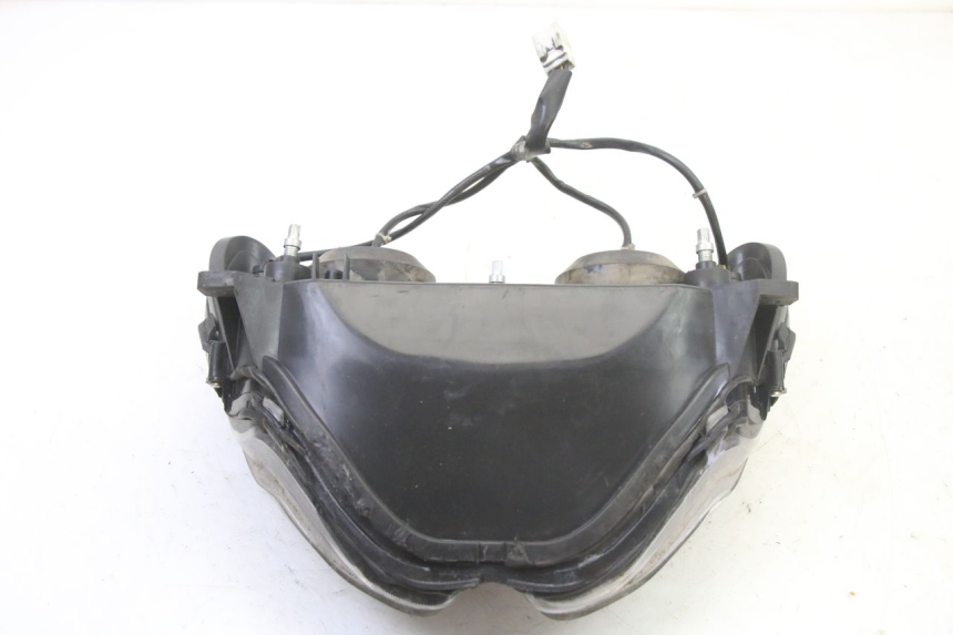 photo de REFLEKTOR PRZEDNI PIAGGIO NRG POWER PUREJET 50 (2018 - 2021) - Stan powierzchni