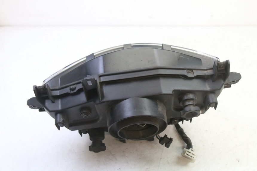 photo de REFLEKTOR PRZEDNI HONDA NTV DEAUVILLE ABS 700 (2007 - 2016) - Zbliżenie techniczne