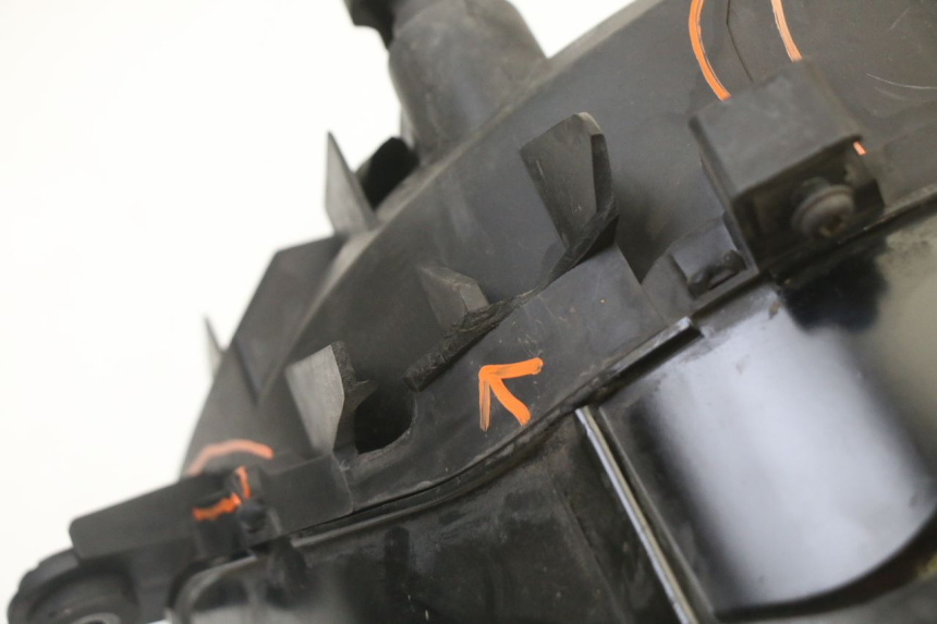 photo de REFLEKTOR PRZEDNI HONDA NTV DEAUVILLE ABS 700 (2007 - 2016) - Stan powierzchni