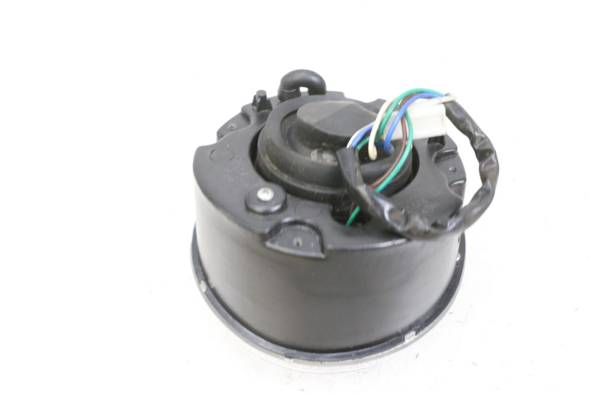 photo de REFLEKTOR PRZEDNI JM MOTORS OLDIES GT 4T 50 (2018 - 2025) - Zoom stanu zużycia