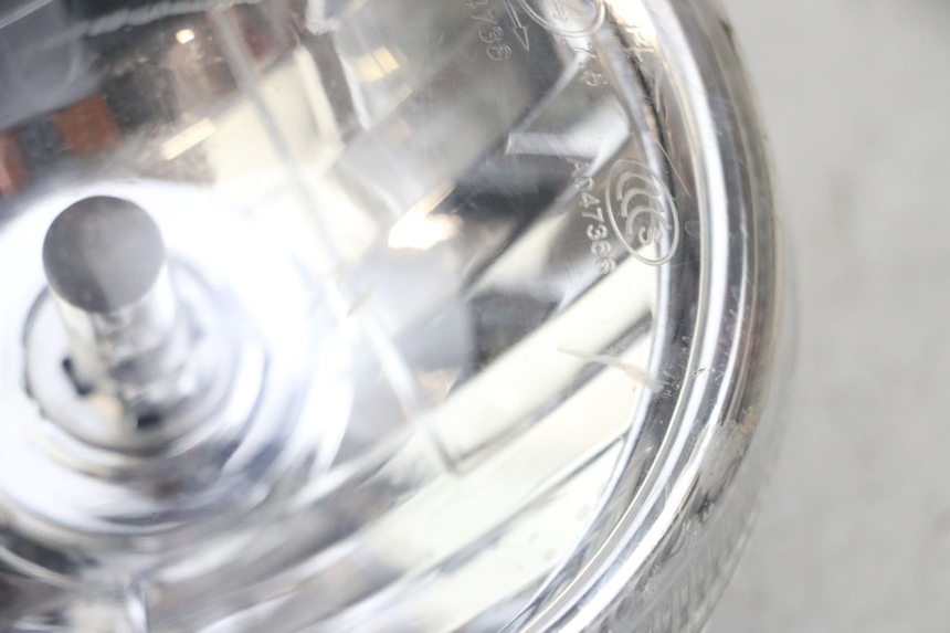 photo de REFLEKTOR PRZEDNI JM MOTORS OLDIES GT 4T 50 (2018 - 2025) - Punkty mocowania