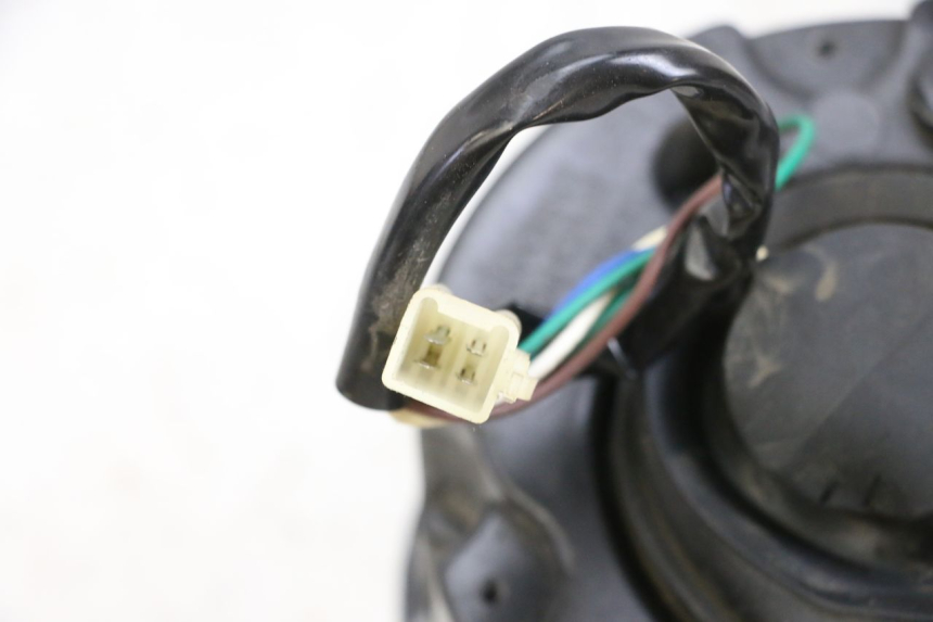 photo de REFLEKTOR PRZEDNI JM MOTORS OLDIES GT 4T 50 (2018 - 2025) - Inny kąt widzenia