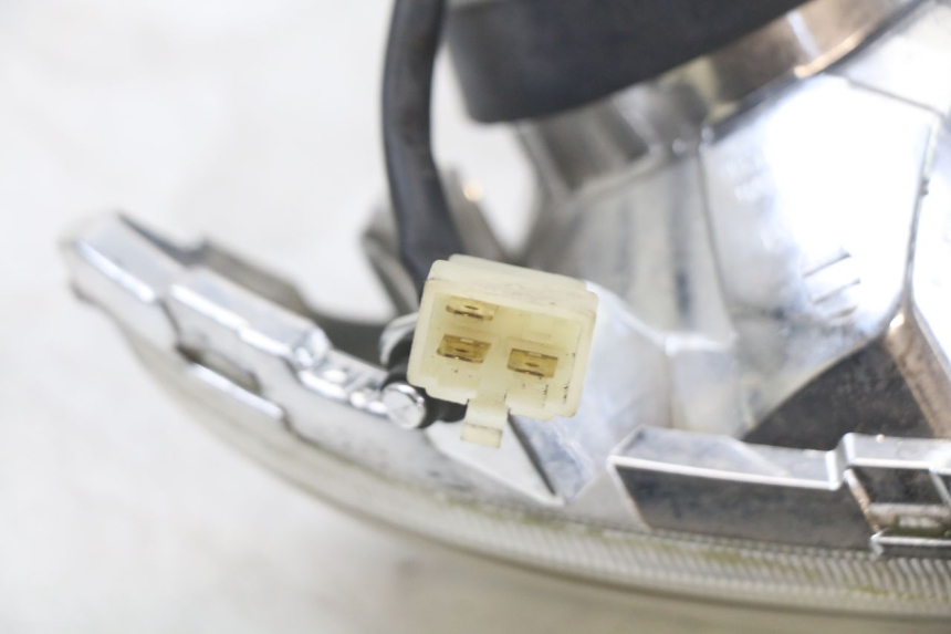 photo de REFLEKTOR PRZEDNI PEUGEOT BELVILLE 125 (2017 - 2021) - Oznaczenia i referencje