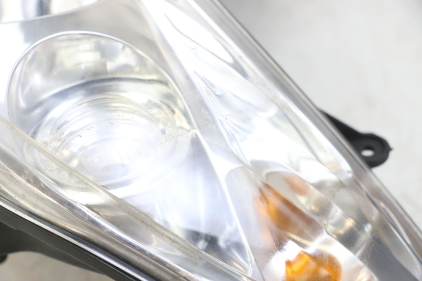 photo de REFLEKTOR PRZEDNI PEUGEOT ELYSTAR 125 (2002 - 2007) - Szczegół części