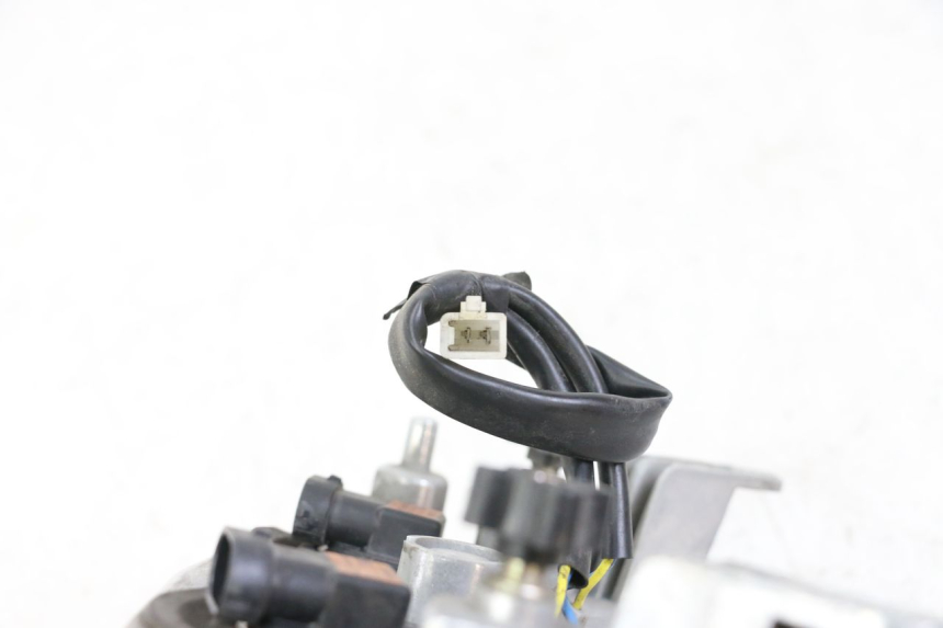 photo de REFLEKTOR PRZEDNI PIAGGIO NEW TYPHOON 50 (2010 - 2017) - Zbliżenie techniczne