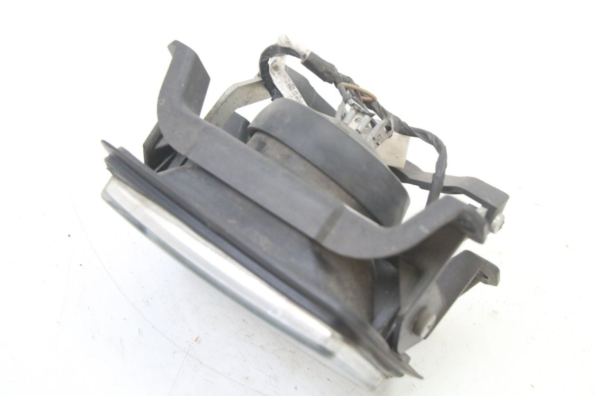 photo de REFLEKTOR PRZEDNI PIAGGIO VESPA S 2T 50 (2007 - 2014) - Zoom stanu zużycia