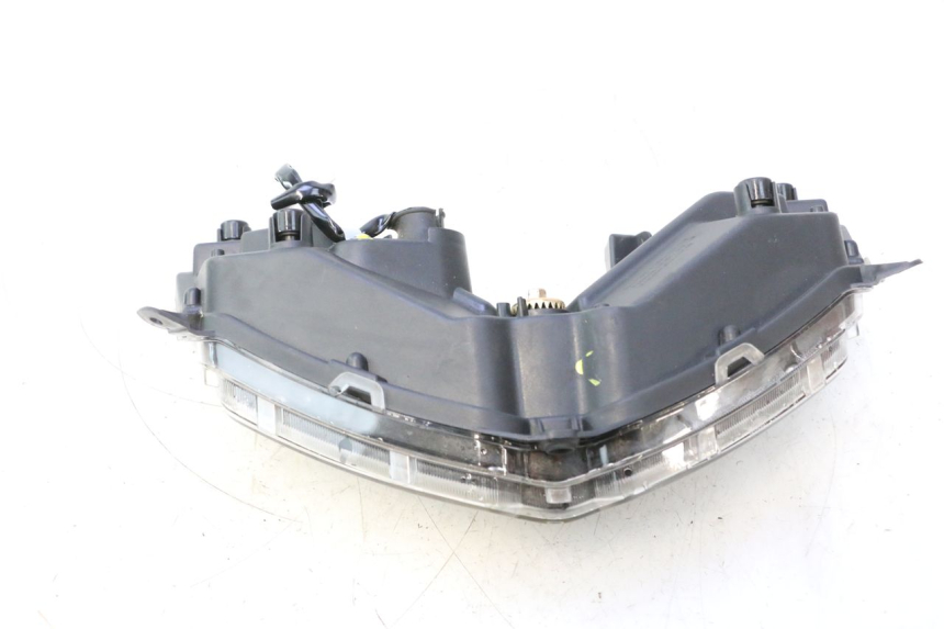 photo de PRZEDNIA LAMPA JM MOTORS R-MAX TECH 50 (2024 - 2026) - Szczegóły charakterystyczne