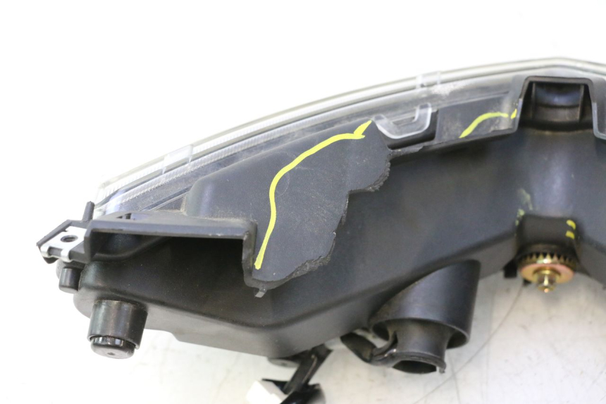 photo de PRZEDNIA LAMPA JM MOTORS R-MAX TECH 50 (2024 - 2026) - Kontrola wizualna