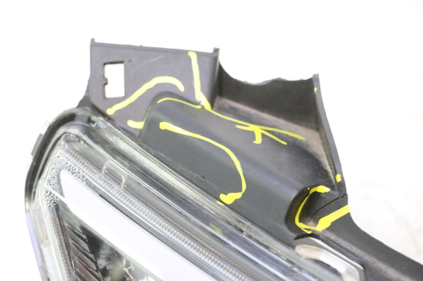 photo de PRZEDNIA LAMPA JM MOTORS R-MAX TECH 50 (2024 - 2026) - Zoom jakości