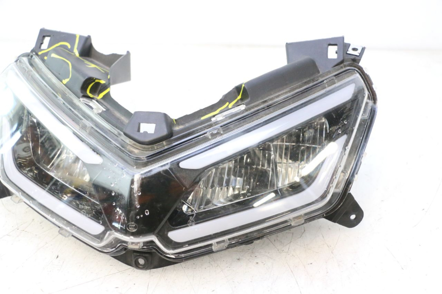photo de PRZEDNIA LAMPA JM MOTORS R-MAX TECH 50 (2024 - 2026) - Widok profilu