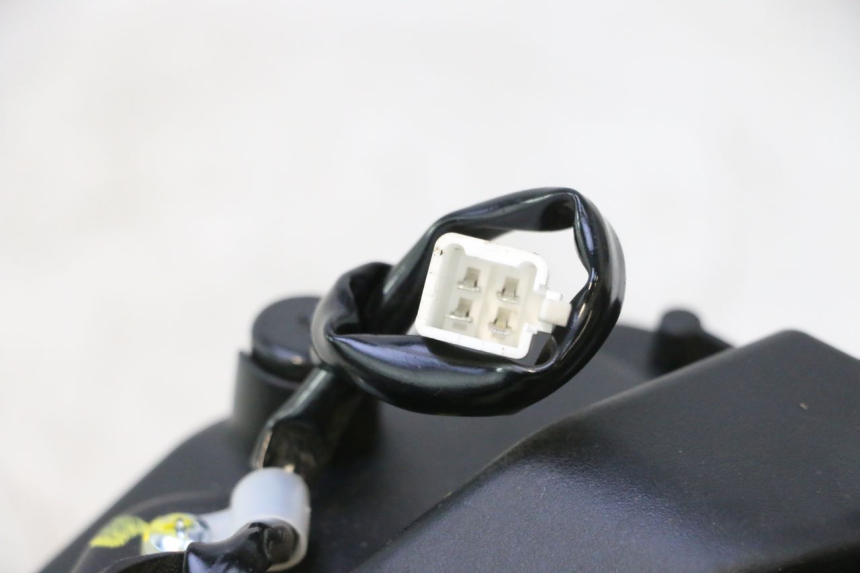 photo de PRZEDNIA LAMPA JM MOTORS R-MAX TECH 50 (2024 - 2026) - Część sprawdzona