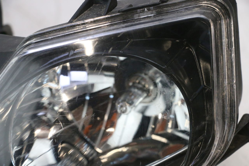 photo de PRZEDNIA LAMPA ORCAL RAPTOR 50 (2015 - 2021) - Widok z bliska