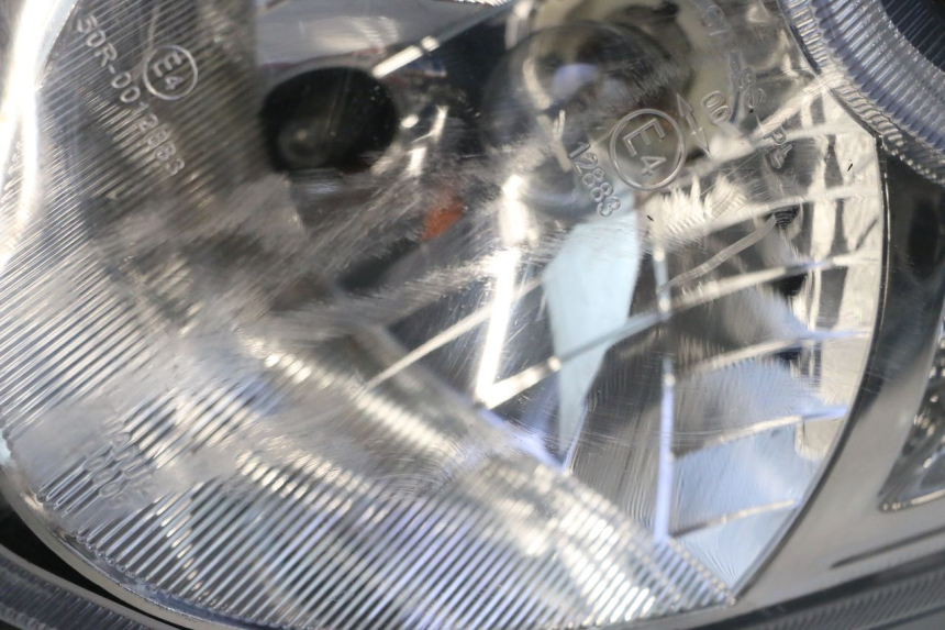 photo de PRZEDNIA LAMPA LAZIO RENO 50 (2016 - 2021) - Zoom stanu zużycia