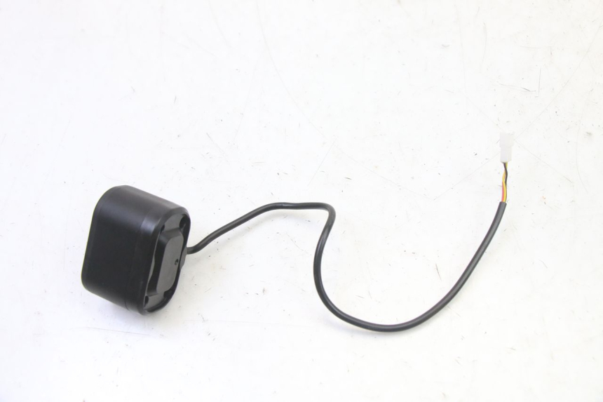 photo de REFLEKTOR PRZEDNI PUNK ELECTRIC RIDER 1 - Zoom stanu zużycia