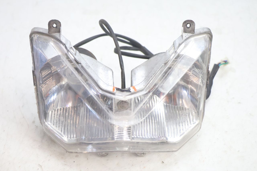 photo de PRZEDNIA LAMPA YAMASAKI ROADSTER 50 (2013 - 2018) - Widok główny