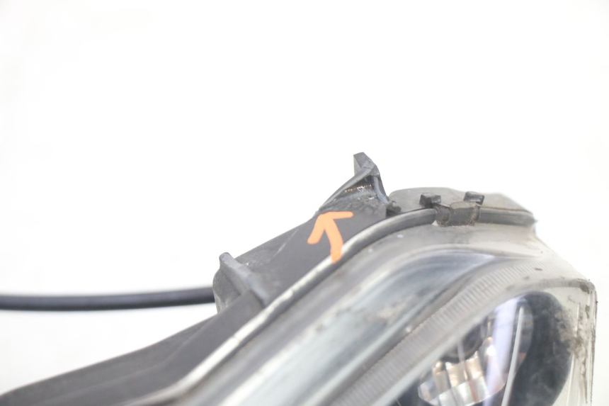 photo de REFLEKTOR PRZEDNI GILERA RUNNER SP 50 (2006 - 2008) - Inny kąt widzenia