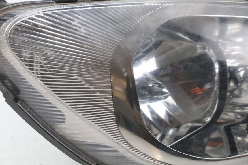 photo de REFLEKTOR PRZEDNI DAELIM S2 125 (2006 - 2007) - Oznaczenia i referencje