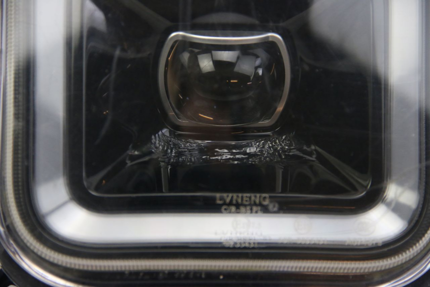 photo de REFLEKTOR PRZEDNI LVNENG S5 1 (2019 - 2023) - Widok ogólny