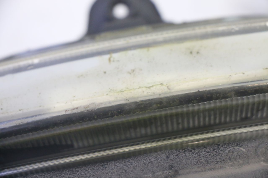 photo de REFLEKTOR PRZEDNI JM MOTORS SANTANA EVO 50 (2024 - 2026) - Zoom stanu zużycia