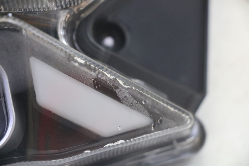 photo de REFLEKTOR PRZEDNI JM MOTORS SANTANA EVO 50 (2024 - 2026) - Zbliżenie techniczne