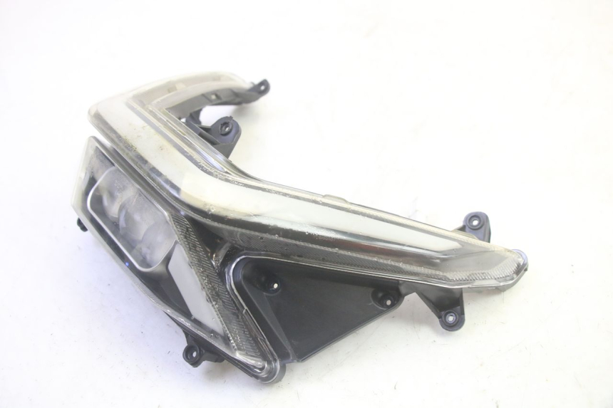 photo de REFLEKTOR PRZEDNI JM MOTORS SANTANA EVO 50 (2024 - 2026) - Stan powierzchni