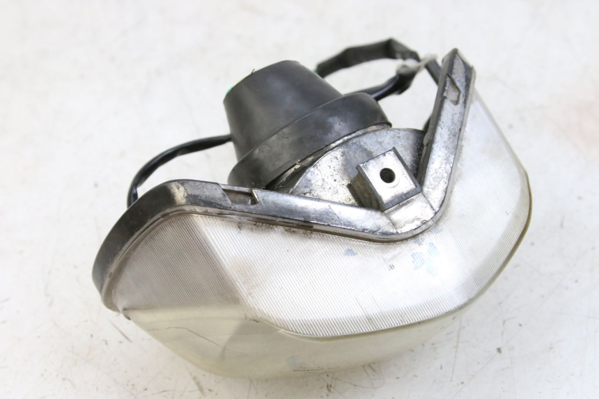 photo de REFLEKTOR PRZEDNI JM MOTORS SANTANA 50 (2014 - 2023) - Punkty mocowania