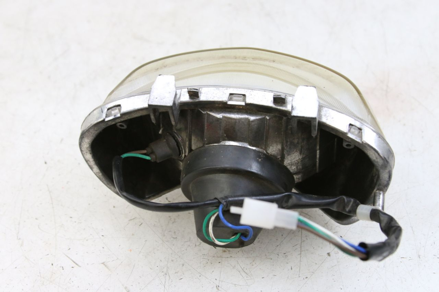 photo de REFLEKTOR PRZEDNI JM MOTORS SANTANA 50 (2014 - 2023) - Stan powierzchni