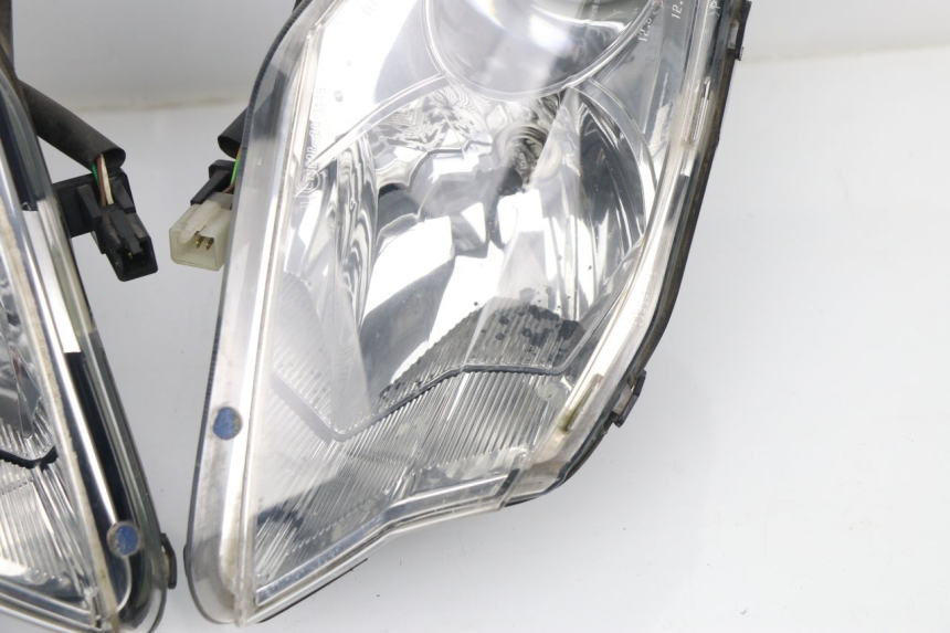 photo de REFLEKTOR PRZEDNI PEUGEOT SATELIS COMPRESSOR K15 125 (2006 - 2009) - Kontrola wizualna