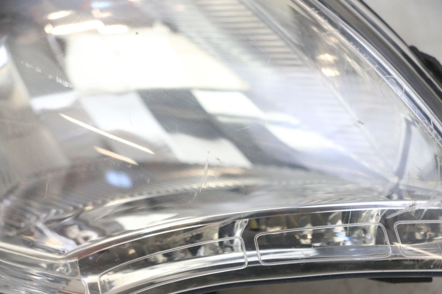 photo de REFLEKTOR PRZEDNI PEUGEOT SATELIS 125 (2013 - 2018) - Widok produktu