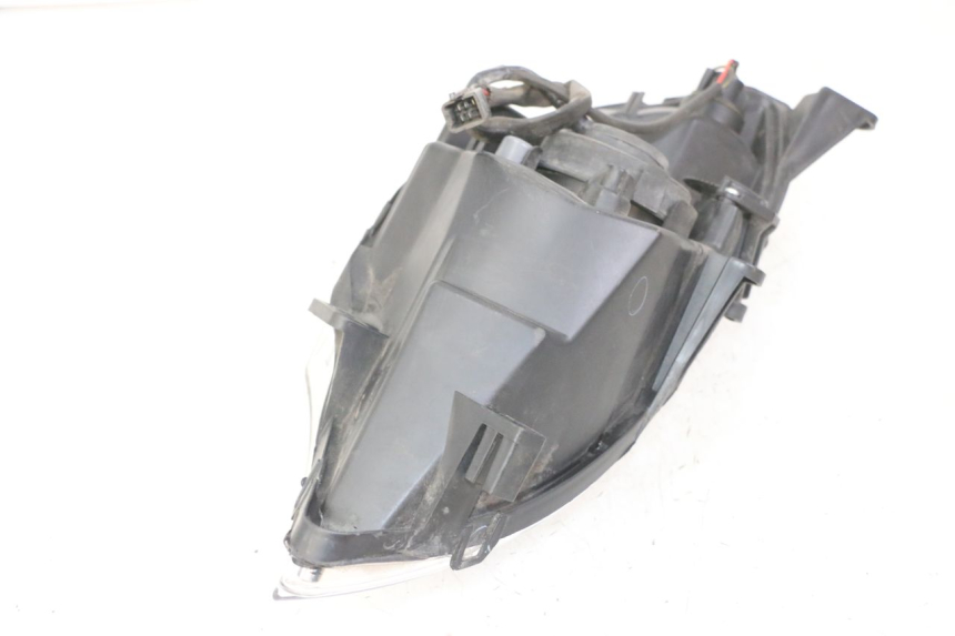 photo de REFLEKTOR PRZEDNI PEUGEOT SATELIS 125 (2013 - 2018) - Kontrola wizualna