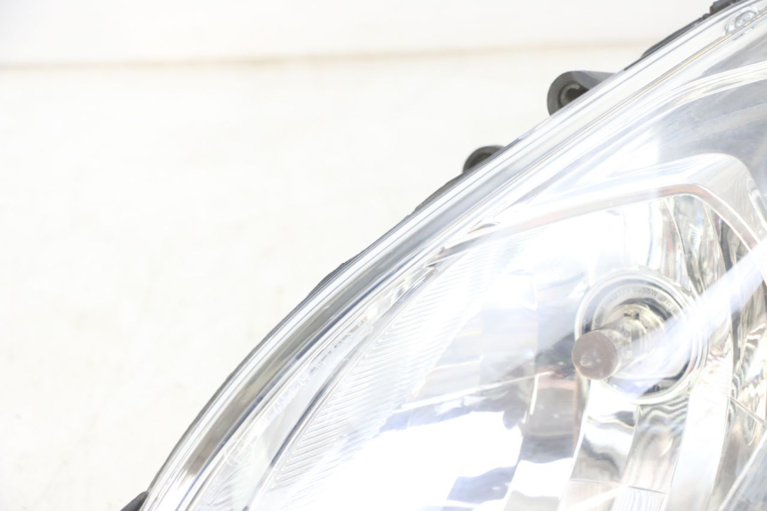photo de REFLEKTOR PRZEDNI PEUGEOT SATELIS 125 (2013 - 2018) - Część sprawdzona