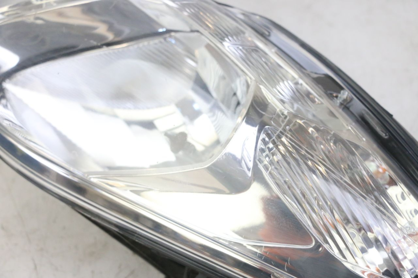 photo de REFLEKTOR PRZEDNI PEUGEOT SATELIS 125 (2013 - 2018) - Część sprawdzona